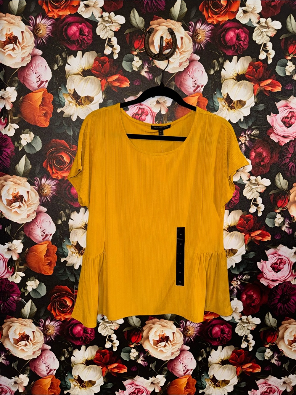 Banana Republic Mustard Short Sleeve Ruffle Waist Peplum Blouse, M, NWT